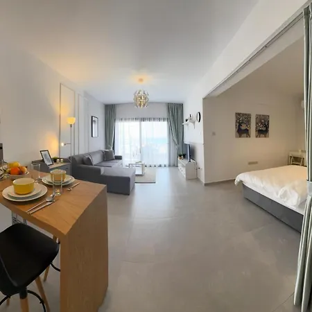 Ceasar Blue Wellness And Apartment *